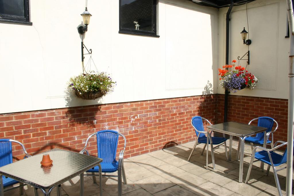 Farmhouse Inn Thaxted Exterior photo